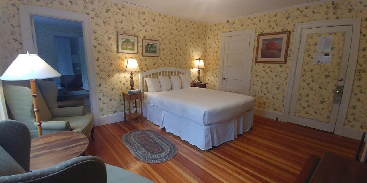 Asticou Inn
