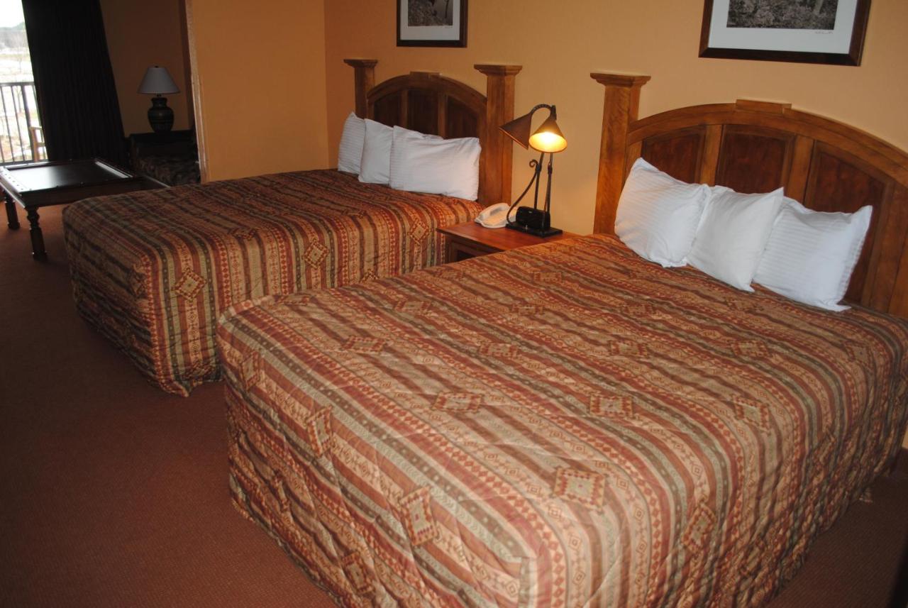 Three-Bedroom Apartment at Wisconsin Dells Area Condominiums
