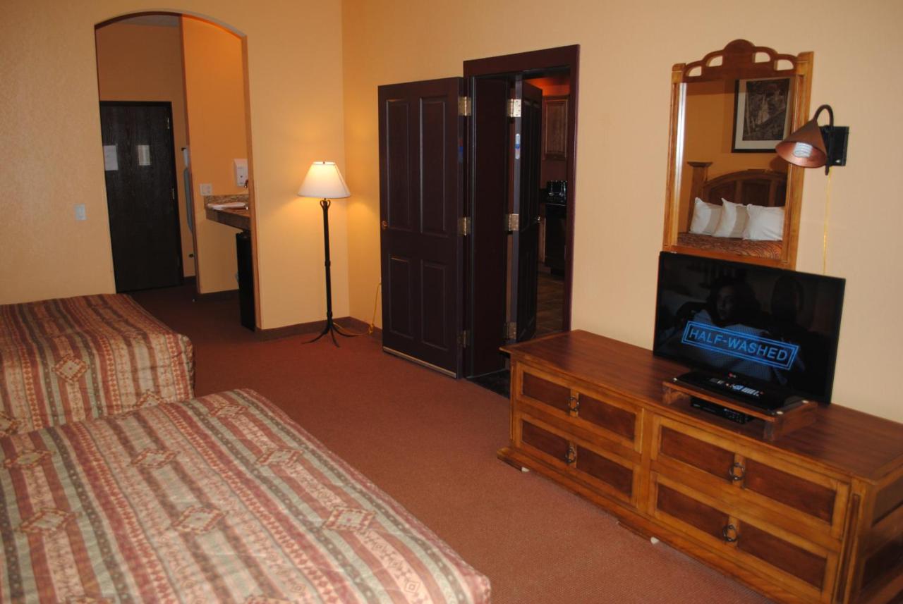 Three-Bedroom Apartment at Wisconsin Dells Area Condominiums