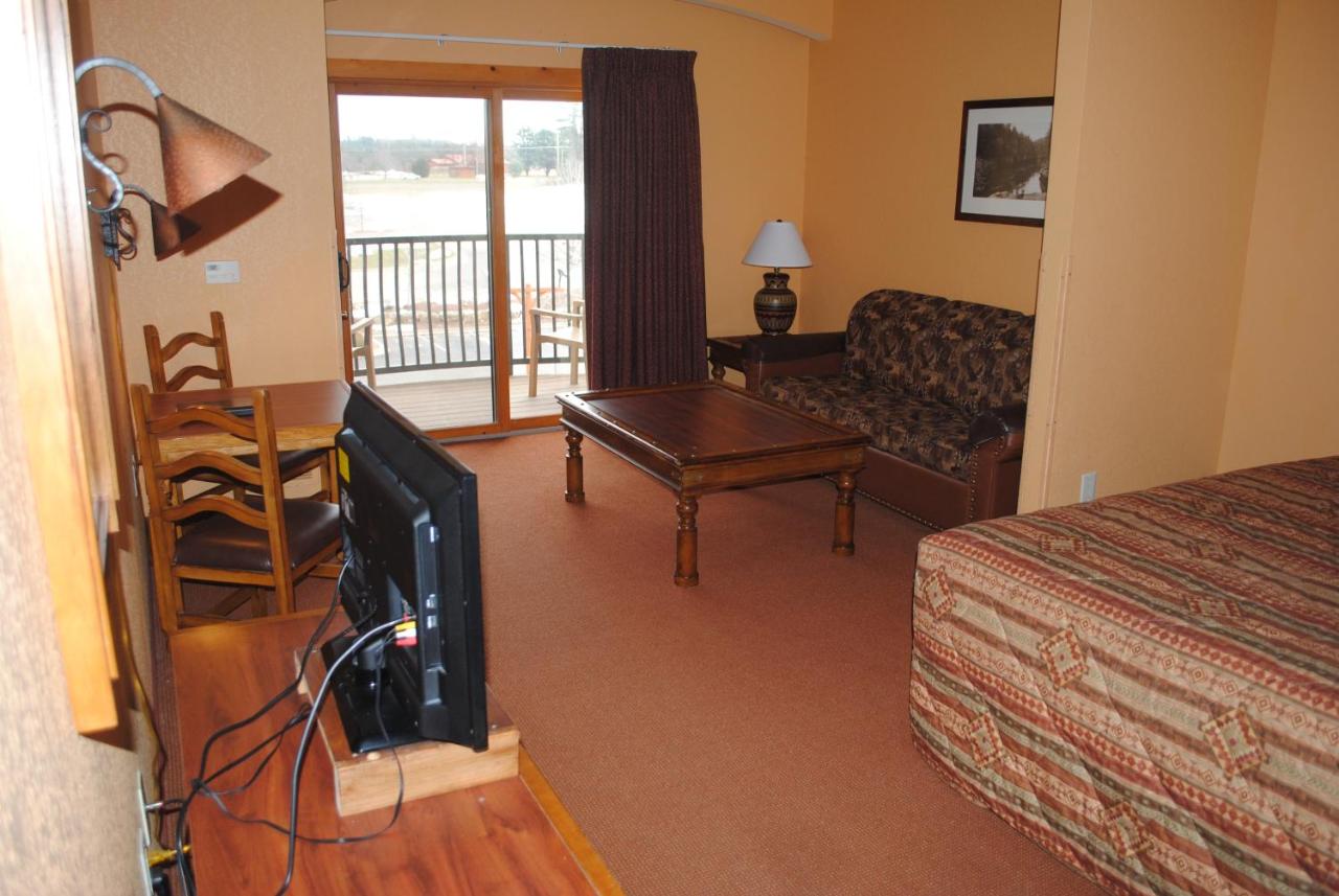 Three-Bedroom Apartment at Wisconsin Dells Area Condominiums
