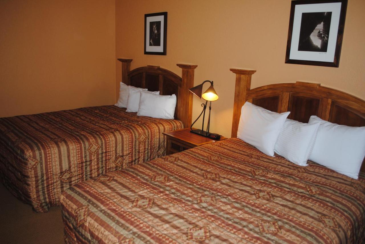 Three-Bedroom Apartment at Wisconsin Dells Area Condominiums