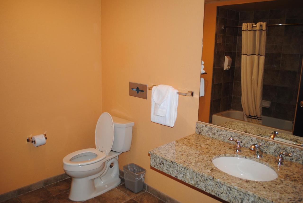 Three-Bedroom Apartment at Wisconsin Dells Area Condominiums