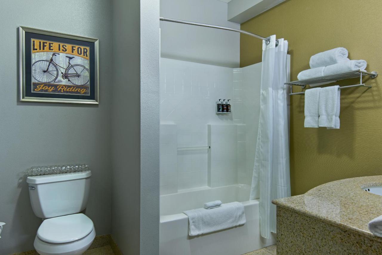 River View Executive King Suite at Oxford Suites Downtown Spokane