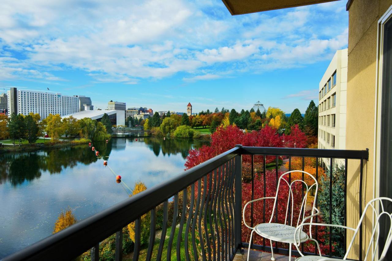 River View Executive King Suite at Oxford Suites Downtown Spokane