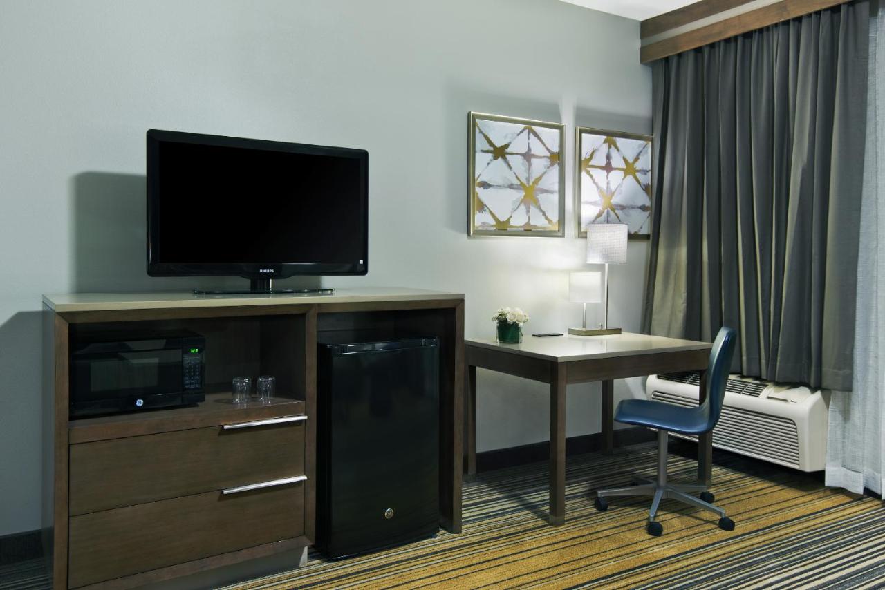 River View Executive King Suite at Oxford Suites Downtown Spokane