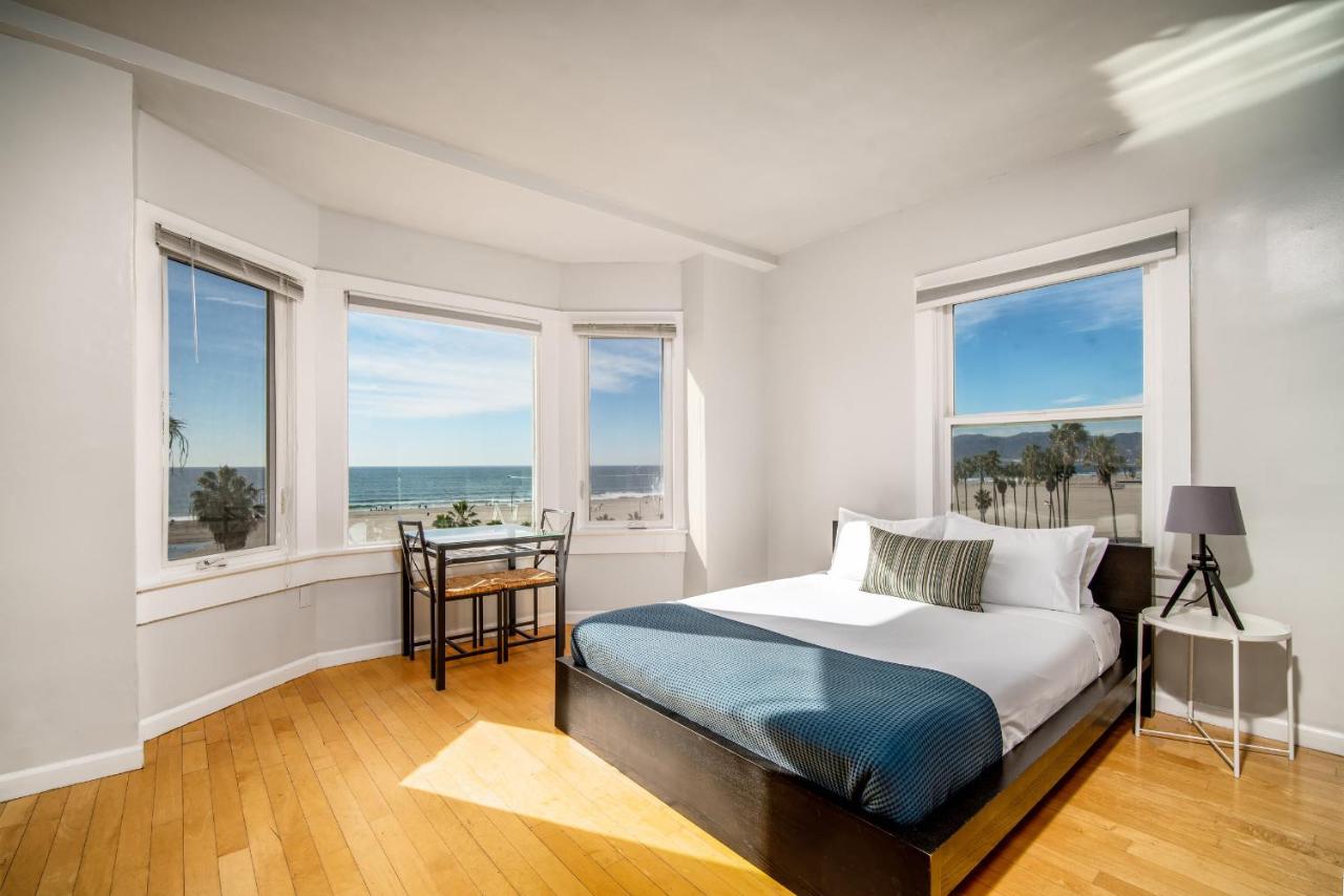 Oceanfront Studio at Air Venice on the Beach