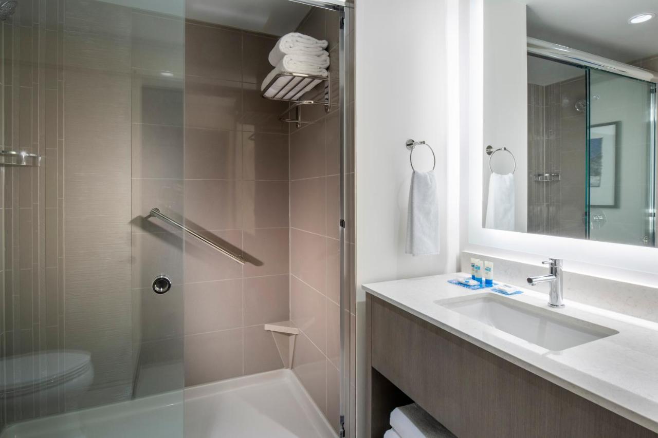 King Studio at Hyatt House East Moline Quad Cities
