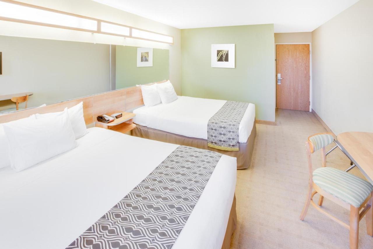 Queen Room with Two Queen Beds - Disability Access/Non-Smoking at Microtel Inn & Suites by Wyndham Saraland/North Mobile
