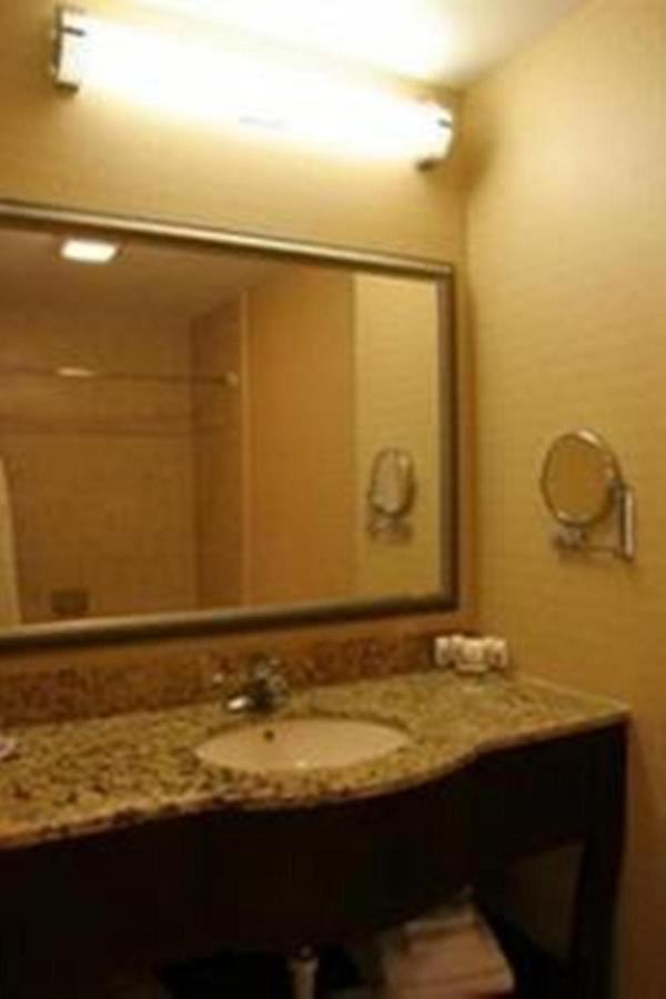  | Holiday Inn Express & Suites Allentown West
