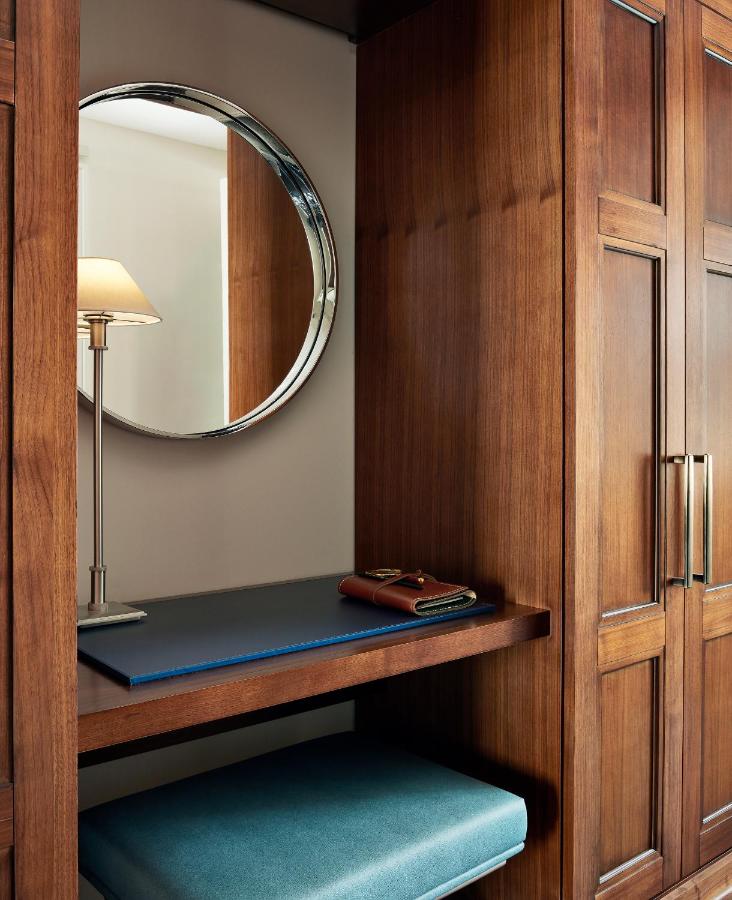 Deluxe King Suite at Sophy Hyde Park