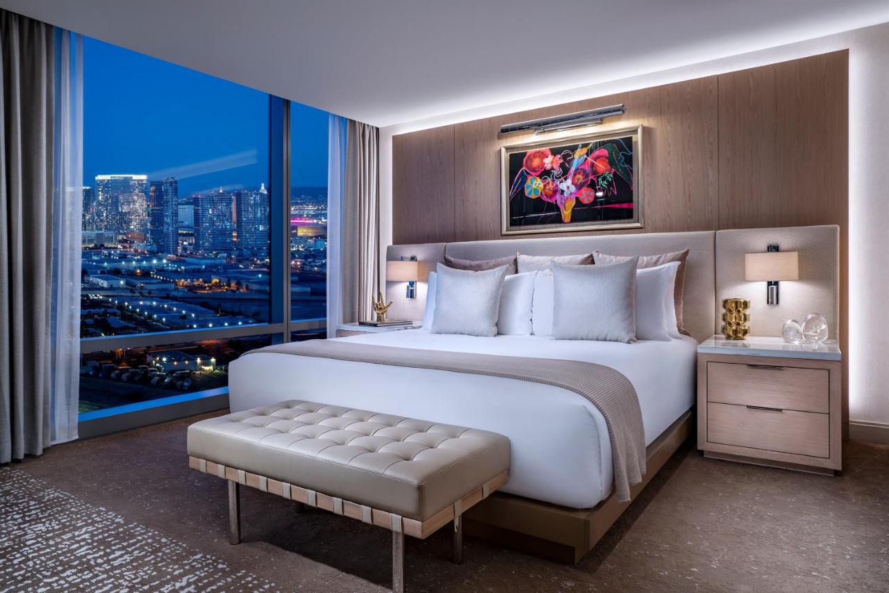 Salon Corner View Suite at Palms Casino Resort