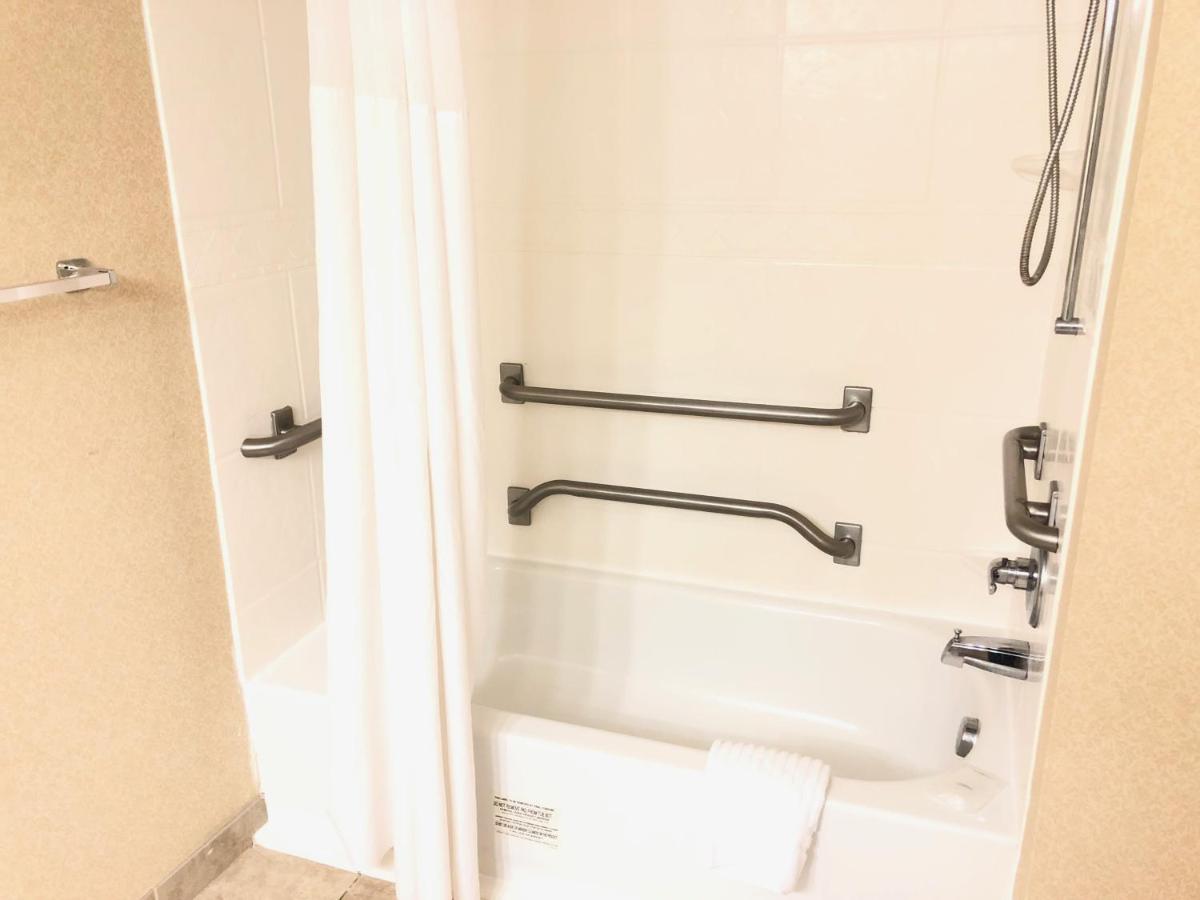 King Room - Disability Access/Non-Smoking at Country Inn & Suites by Radisson, Greenville, NC