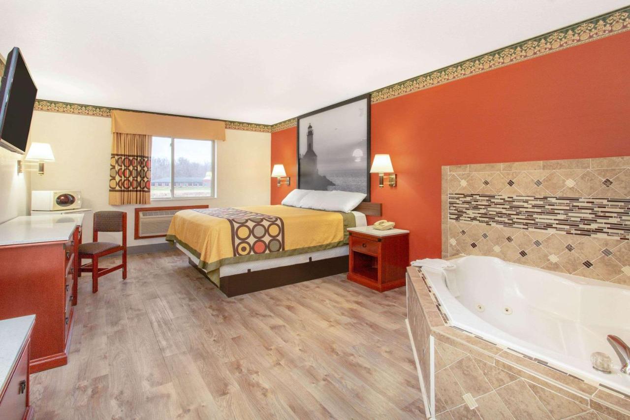 Deluxe King Suite - Non-Smoking at Super 8 by Wyndham Bedford