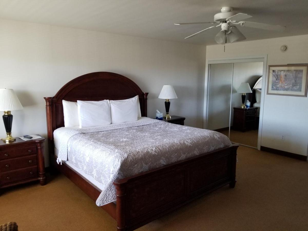 Deluxe King Studio at Shore Stay Suites