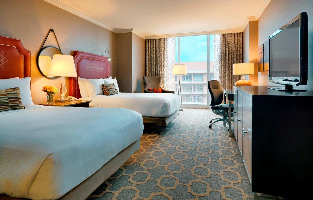 Deluxe Double Room at Fairmont Dallas