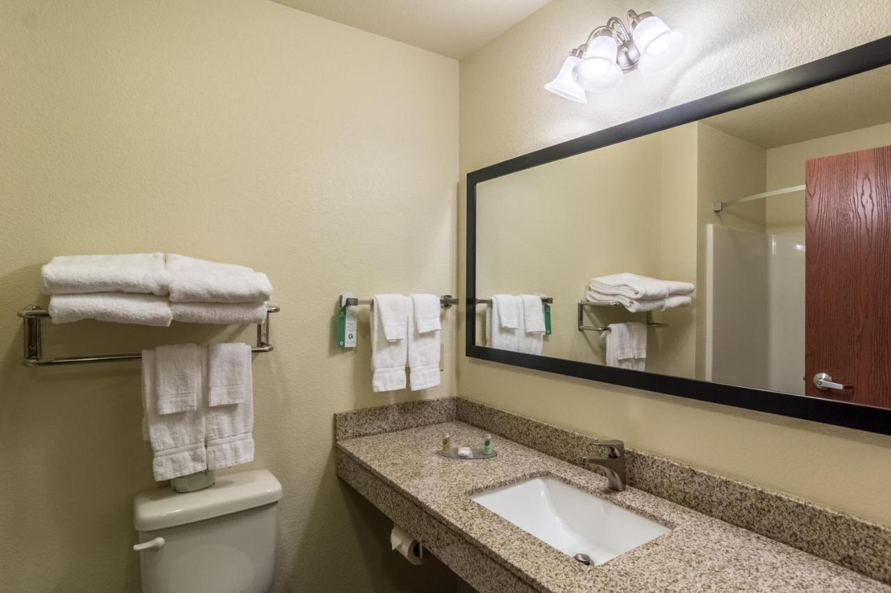 Family Suite at Cobblestone Hotel and Suites Torrington
