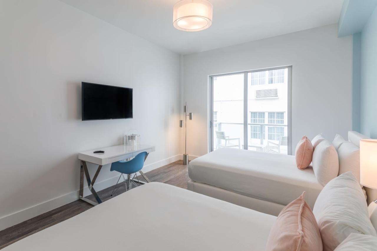 Quadruple Room with Balcony at President Hotel