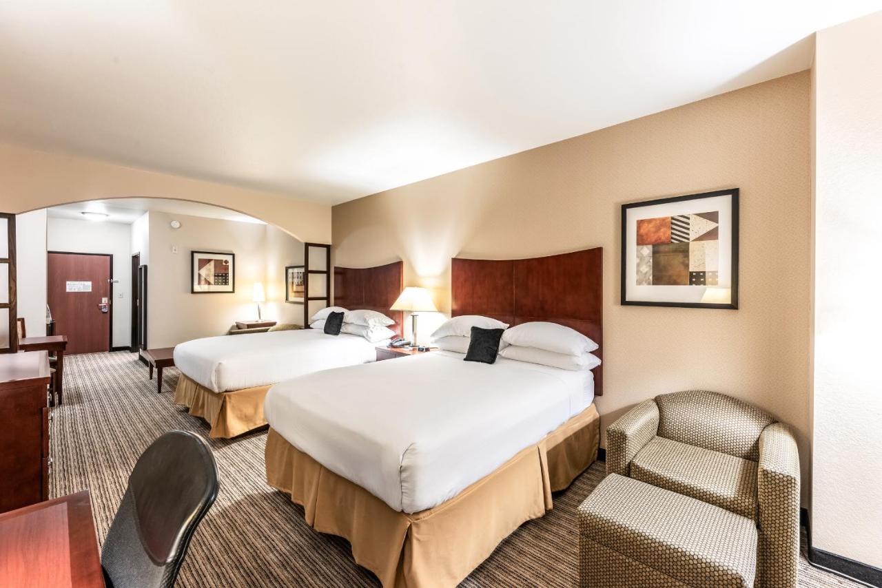 2 Queen Beds Suite at Red Lion Inn & Suites Mineral Wells
