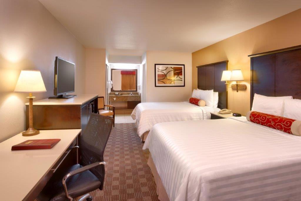 | Cortona Inn & Suites Anaheim Resort