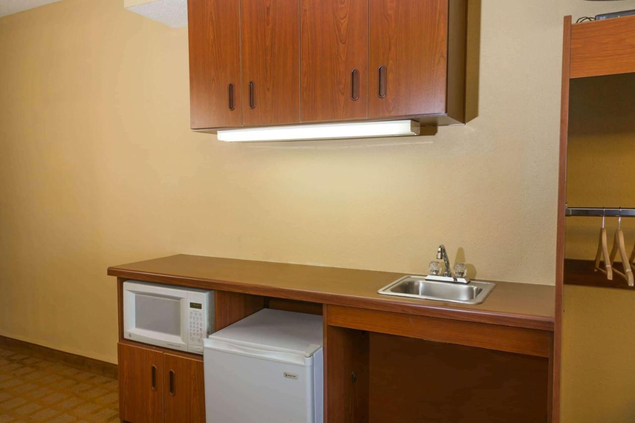 Queen Room - Disability Access/Non-Smoking at Microtel Inn & Suites by Wyndham Hillsborough
