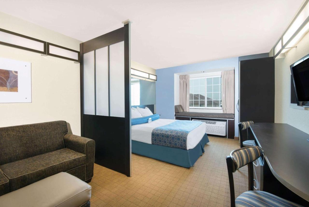 Queen Suite - Non-Smoking at Microtel Inn & Suites by Wyndham Stanley