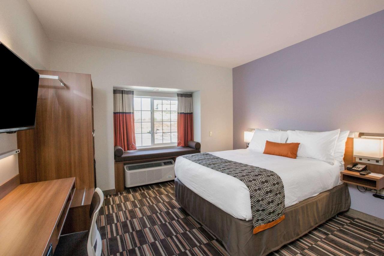 Queen Room - Non-Smoking at Microtel Inn & Suites By Wyndham Tioga
