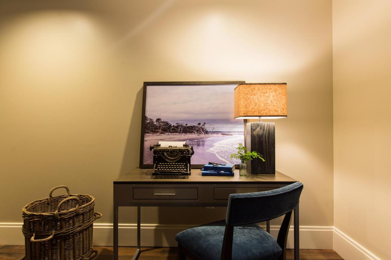 Signature One-Bedroom Suite at The Restoration