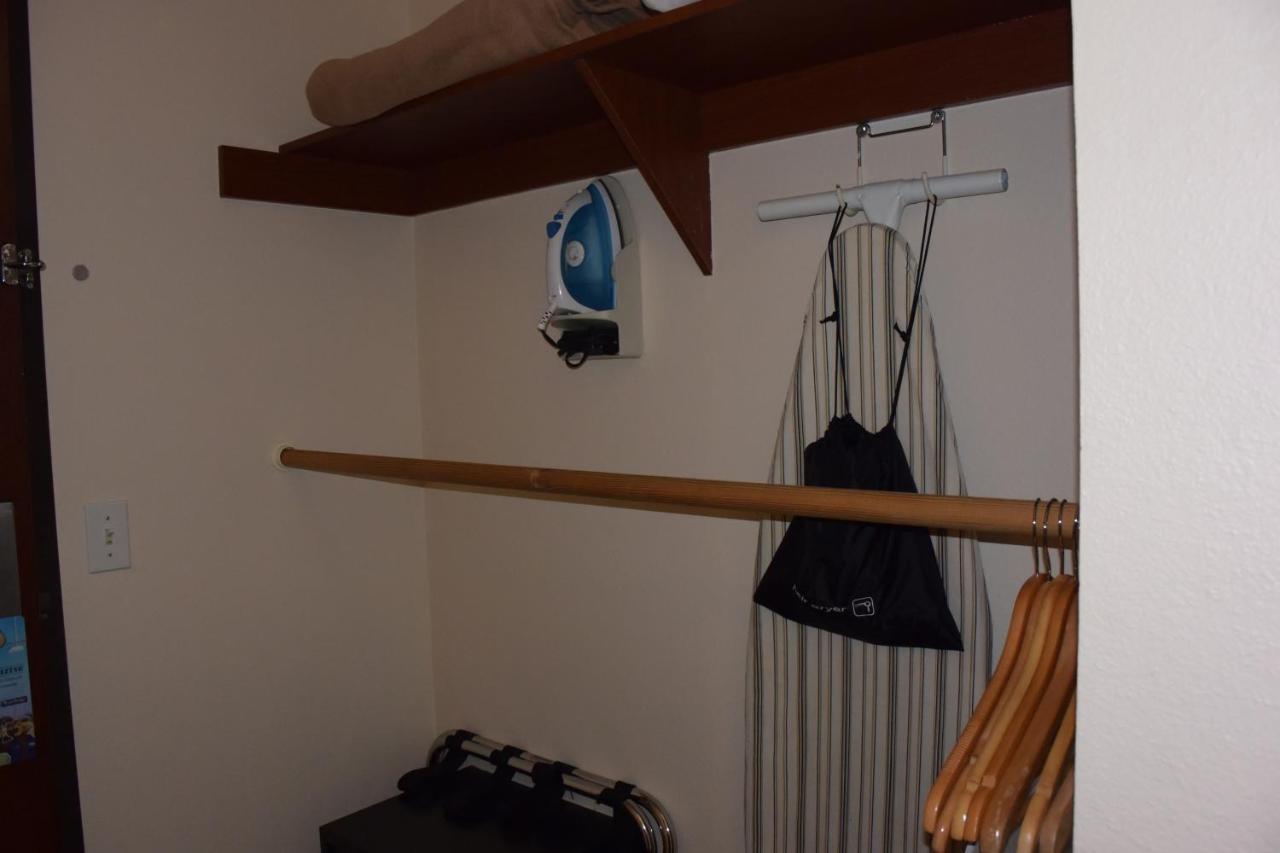 Queen Room - Disability Access/Non-Smoking at Travelodge Suites by Wyndham Newberg