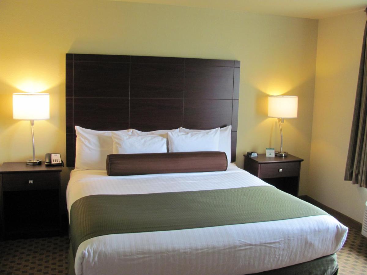 Studio - Disability Access at Cobblestone Inn & Suites - Ambridge