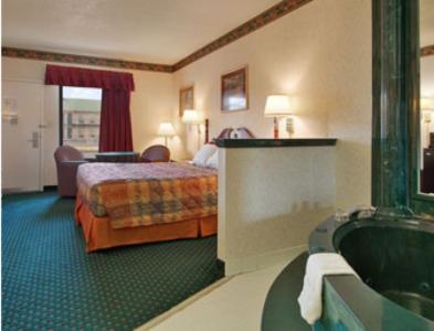 1 King Bed, Studio Suite, Non-Smoking at Days Inn by Wyndham Covington