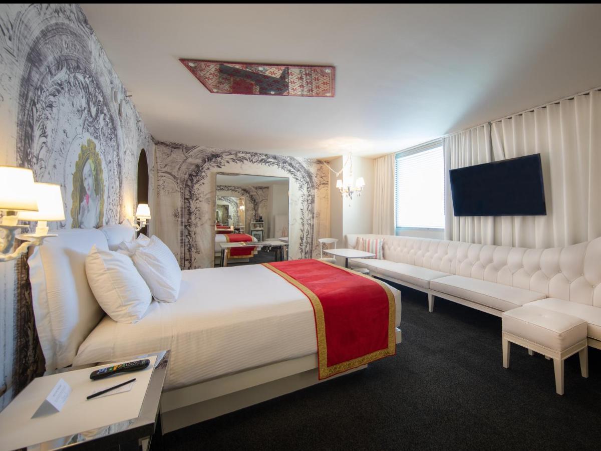 Alexandria Iconic King at Hilton Grand Vacations Club on the Las Vegas Strip