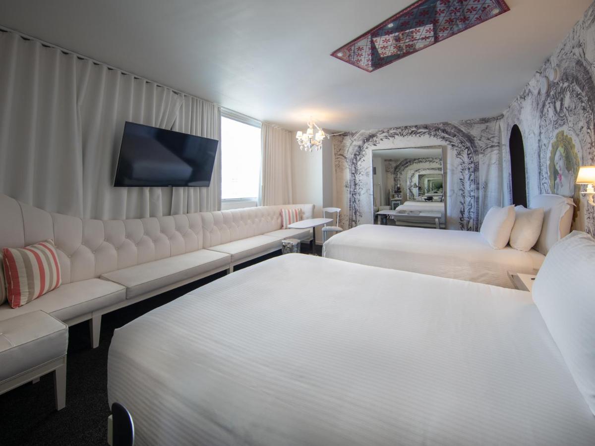 Alexandria Iconic Double at Hilton Grand Vacations Club on the Las Vegas Strip