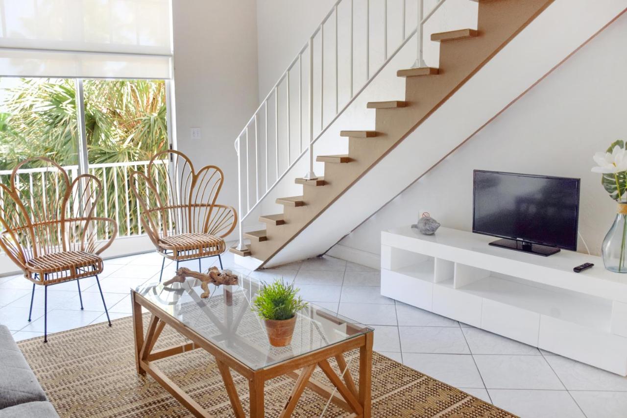 One-Bedroom Suite at Coral Reef at Key Biscayne