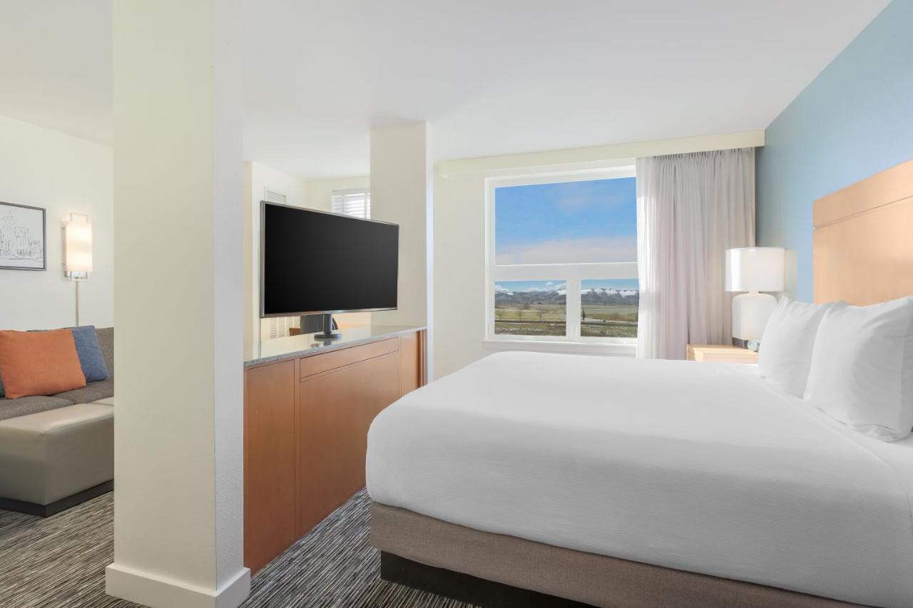 King Studio with View at Hyatt House Denver Airport