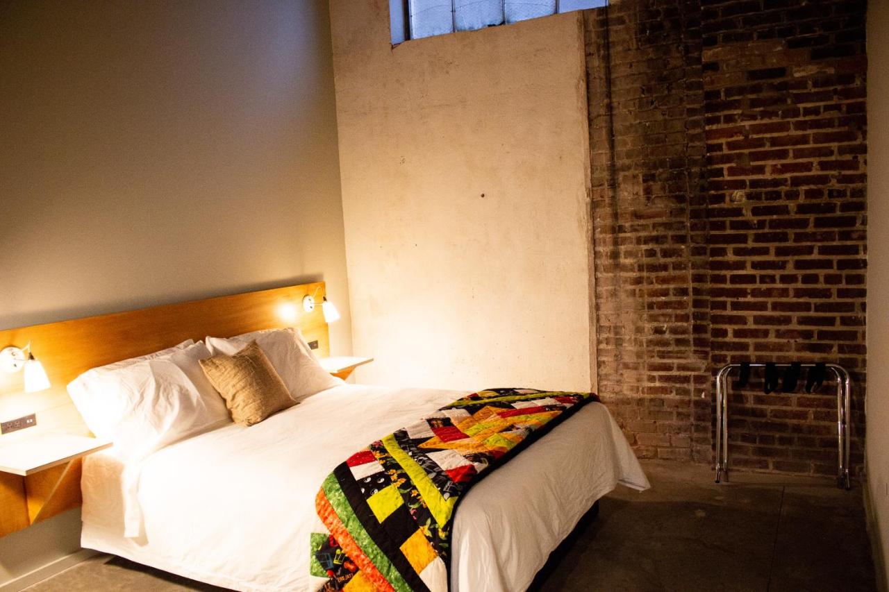 | Travelers Hotel