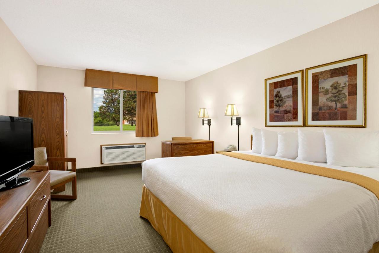 Deluxe King Suite - Non-Smoking at Days Inn by Wyndham Rapid City