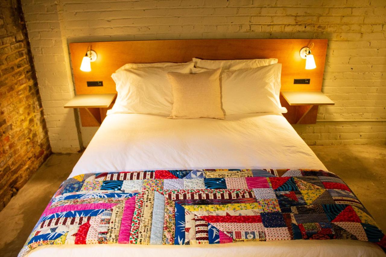 | Travelers Hotel
