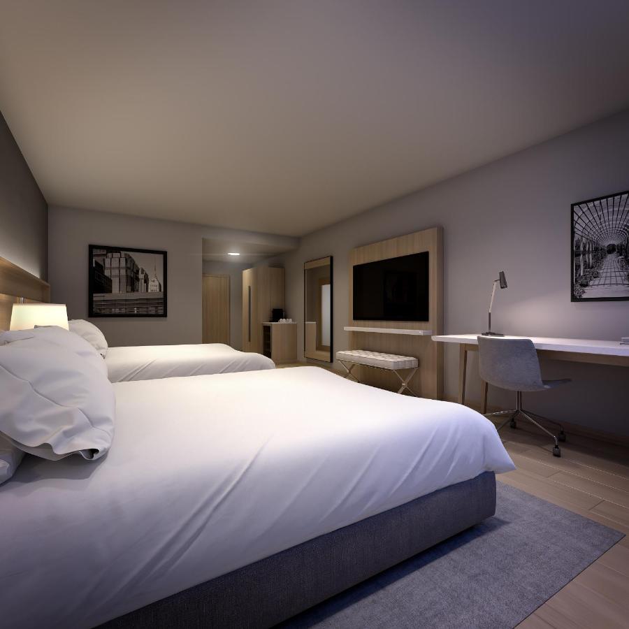 Queen Room with Two Queen Beds - Non-Smoking at Radisson Hotel Phoenix Airport