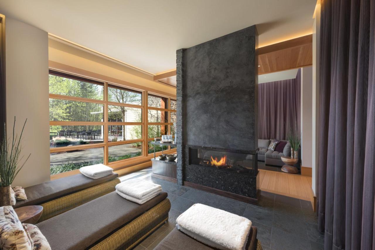 | Cedarbrook Lodge