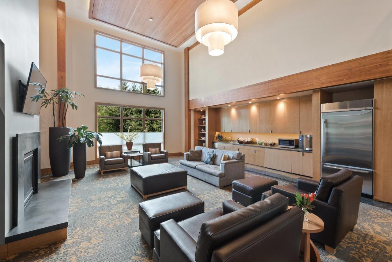| Cedarbrook Lodge
