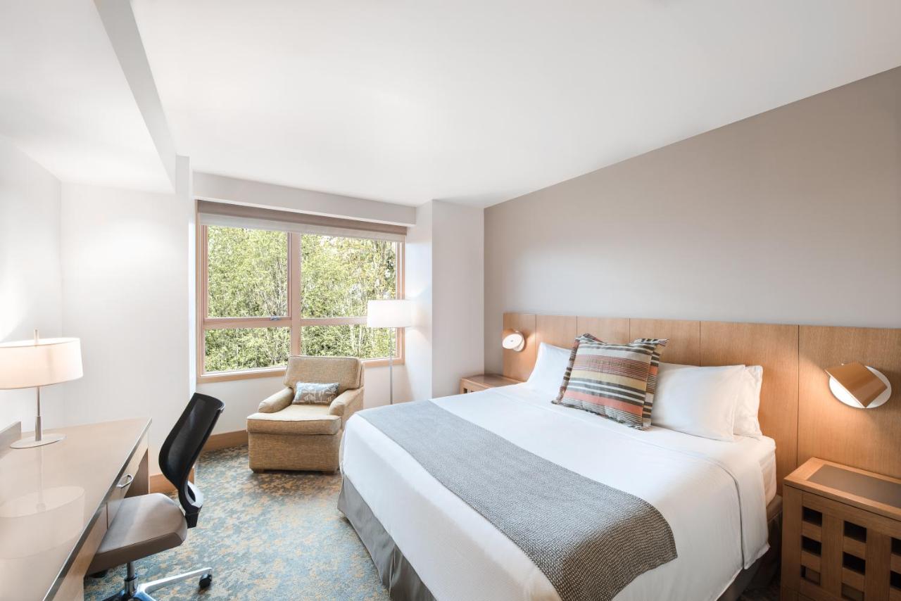 | Cedarbrook Lodge