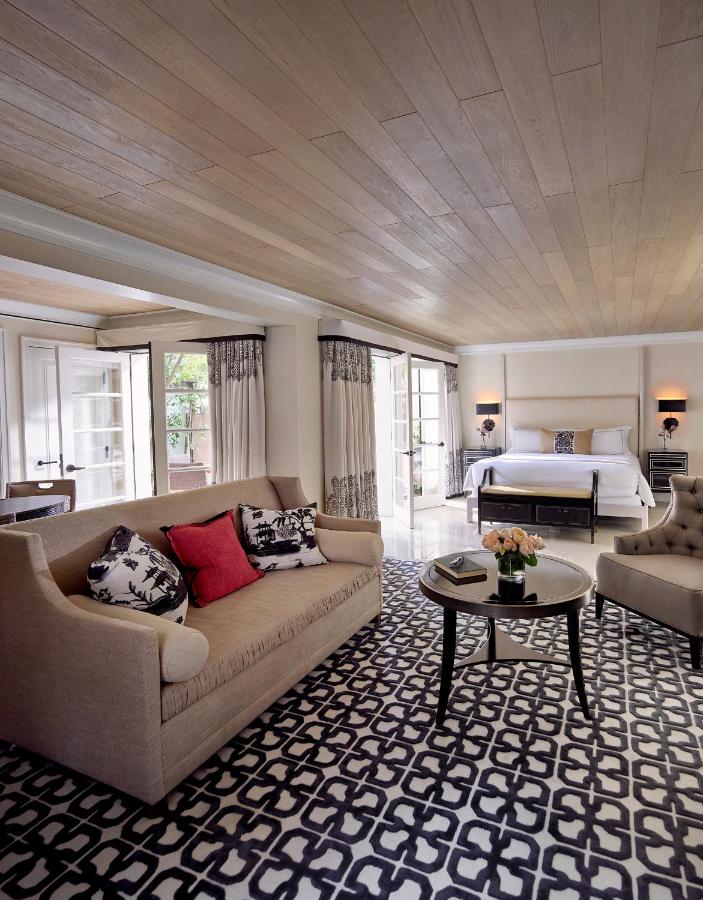 Junior Pool Suite at Hotel Bel-Air - Dorchester Collection
