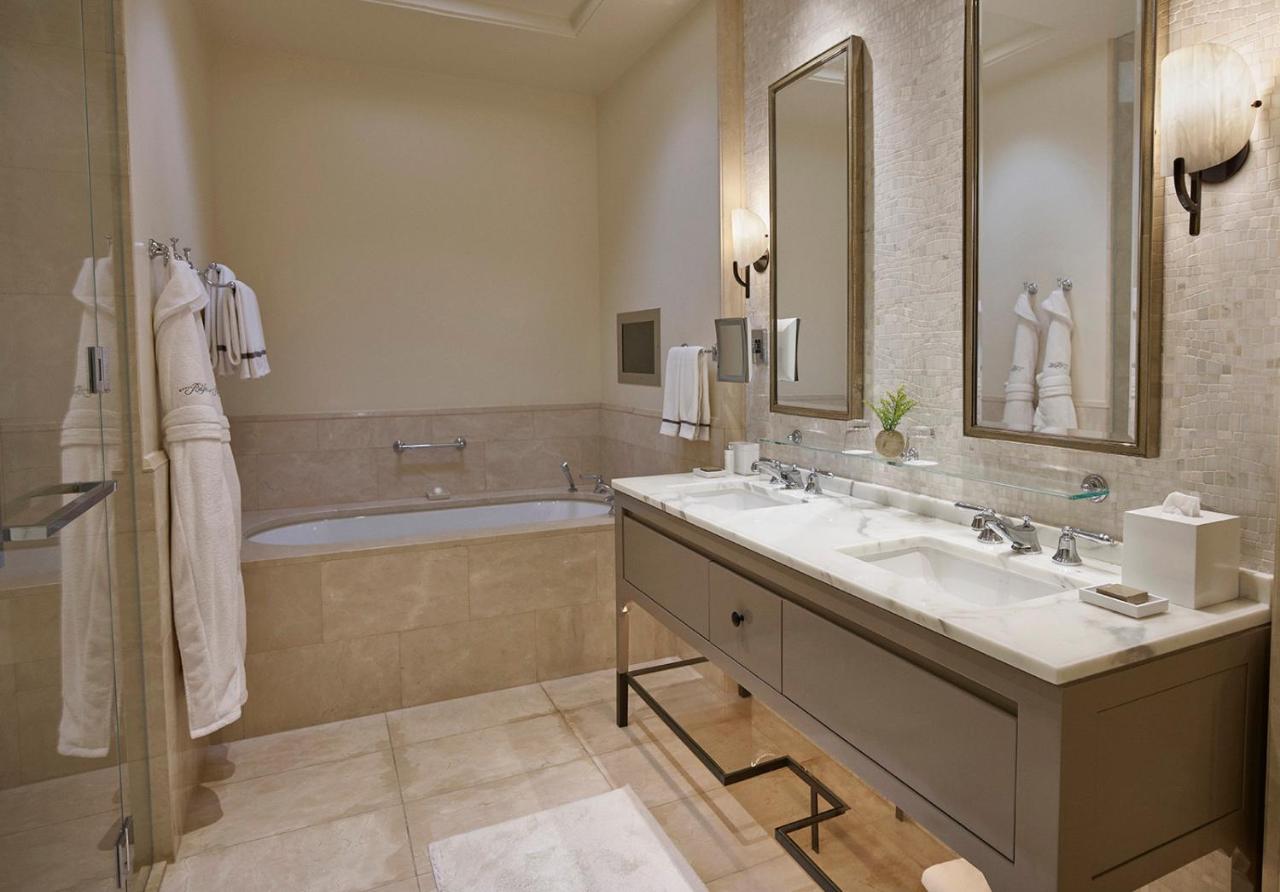 Junior Pool Suite at Hotel Bel-Air - Dorchester Collection