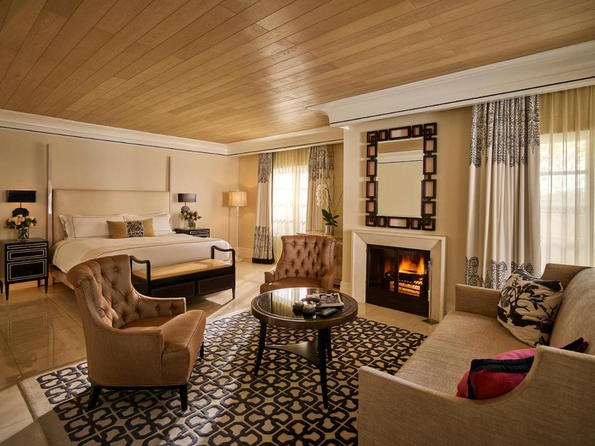 Grand Deluxe Room with Patio and Fireplace at Hotel Bel-Air - Dorchester Collection