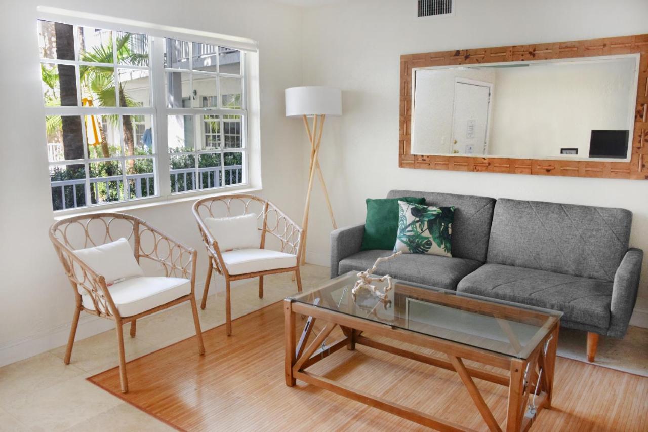 Two-Bedroom Suite at Coral Reef at Key Biscayne
