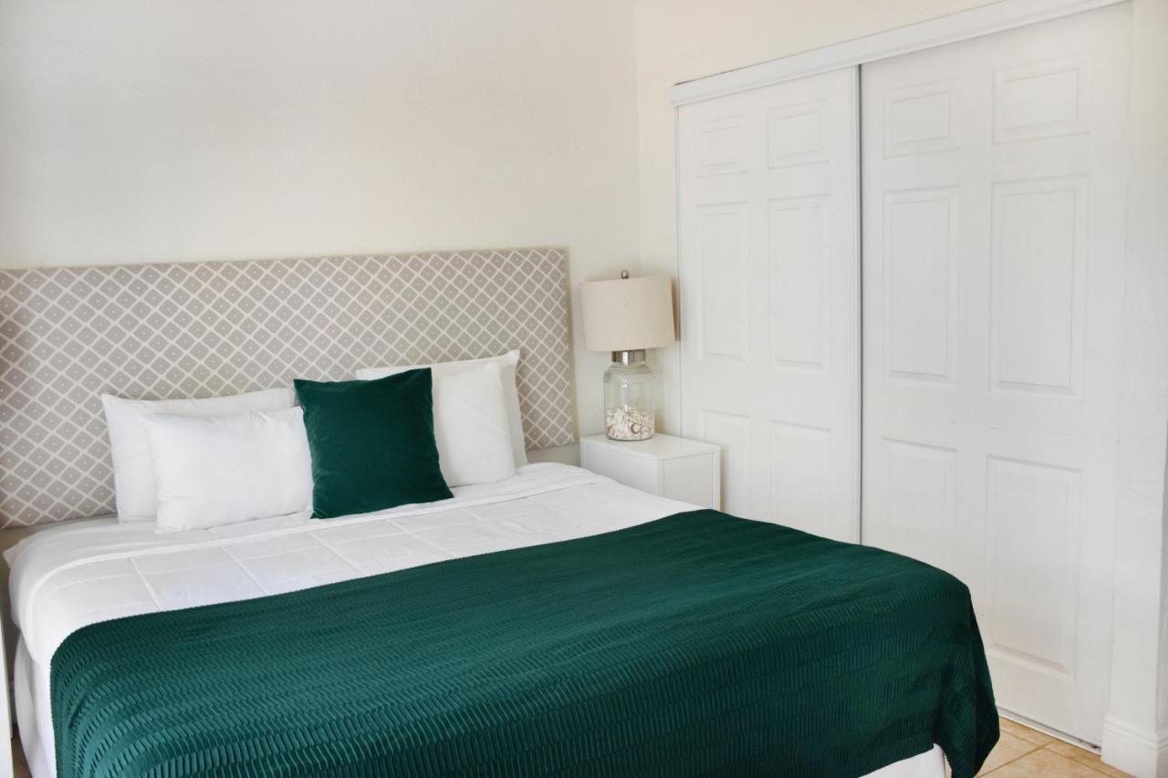 Two-Bedroom Suite at Coral Reef at Key Biscayne