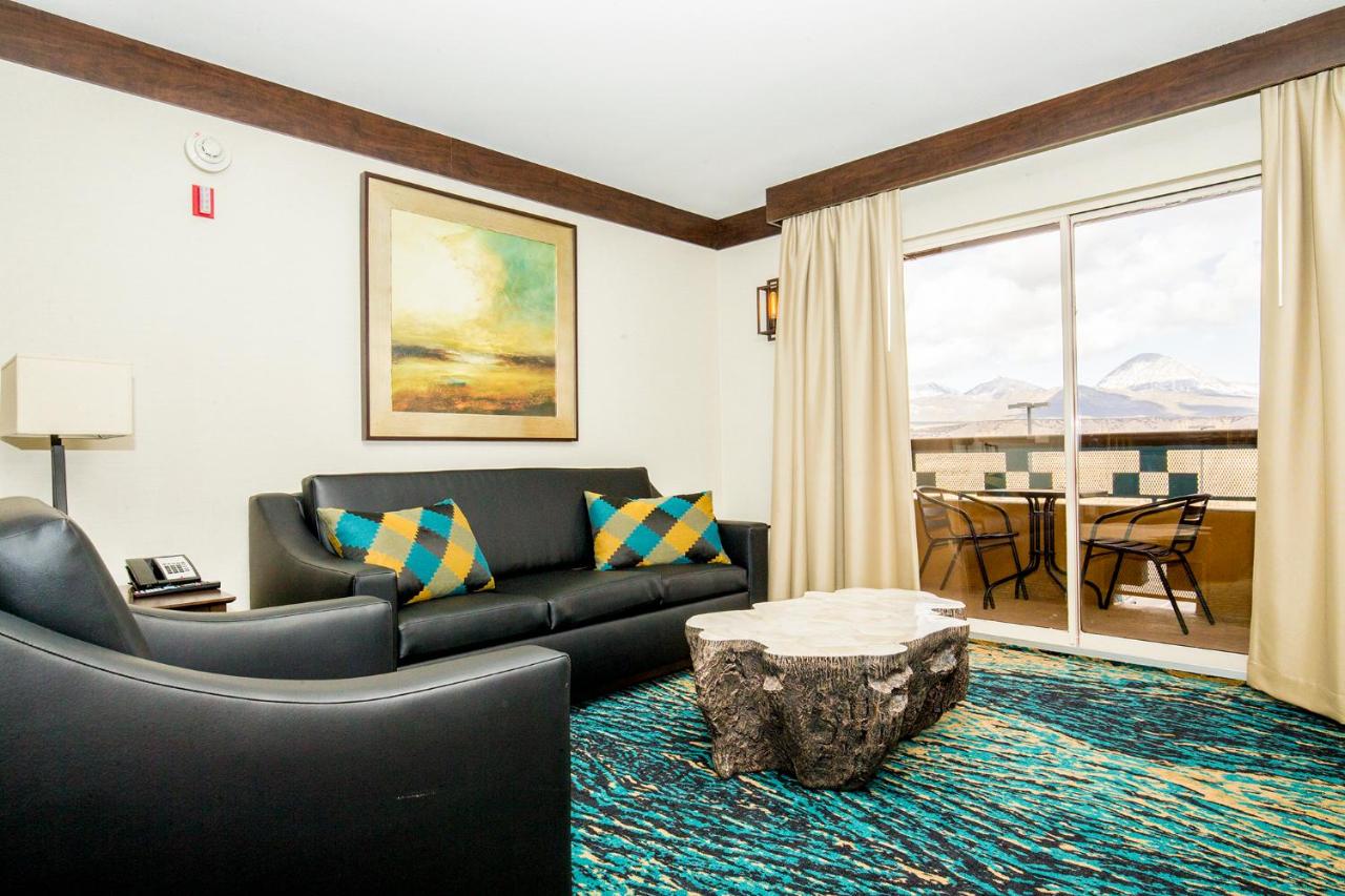 King Suite with Balcony at Ute Mountain Casino Hotel