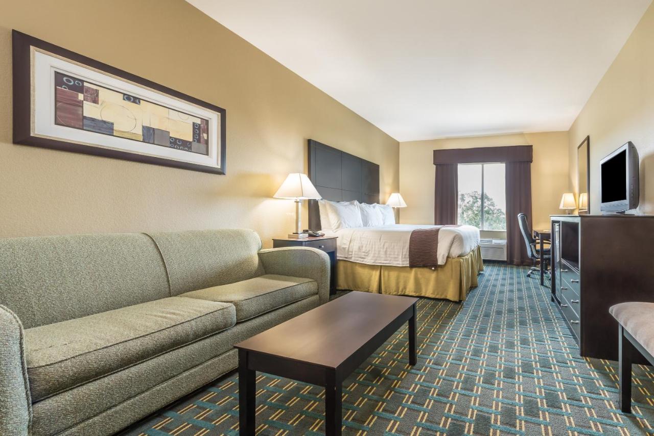King Studio Suite - Non-Smoking at Days Inn & Suites by Wyndham Mineral Wells