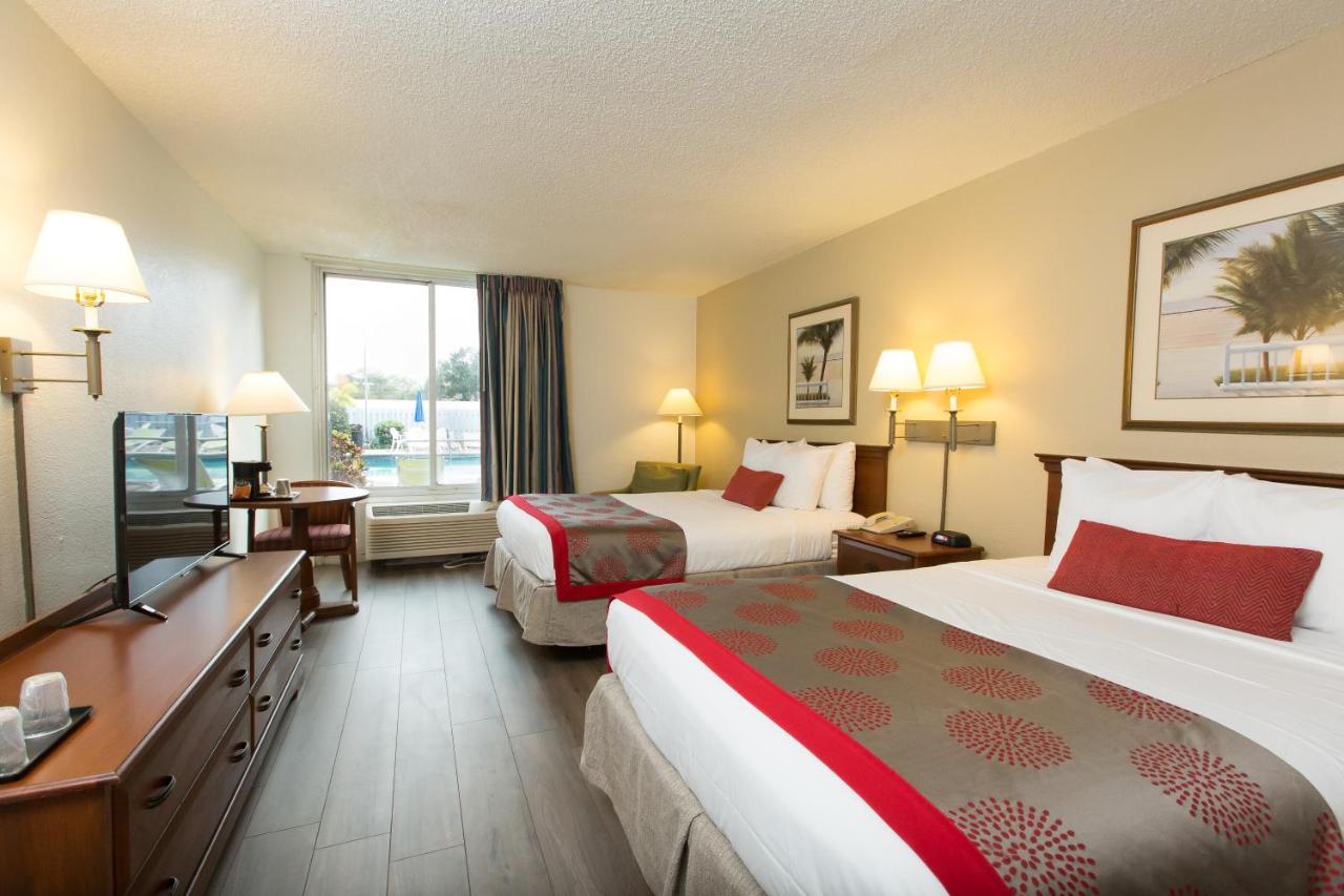 Comfort Double Room at Plaza Hotel Fort Lauderdale