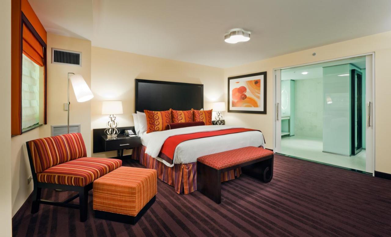 Presidential Suite at Washington Plaza Hotel